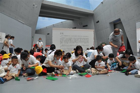 E:1年工作汇总宣讲、活动、巡展活动.多彩活动喜迎国庆 童心共绘中国梦新建文件夹DSC_6248.JPG