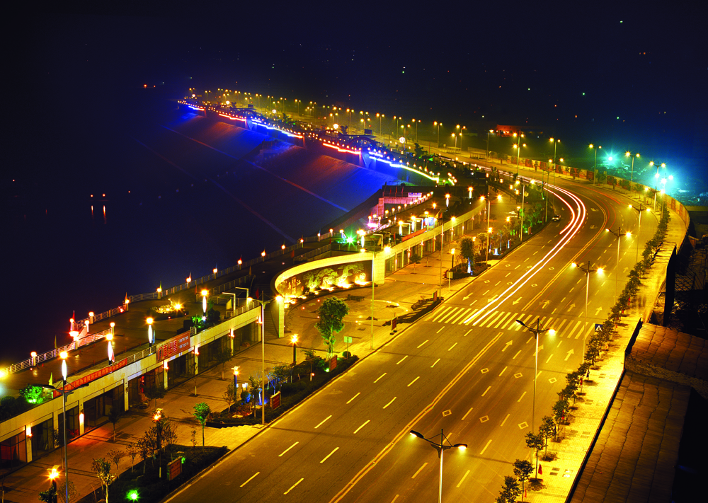 11.涪陵区滨江路之夜.jpg